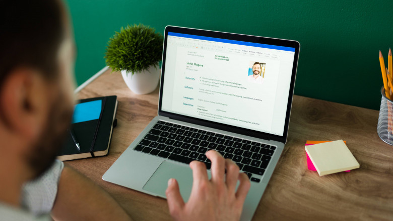 How to Choose the Best Resume Builder Free Online in 2025