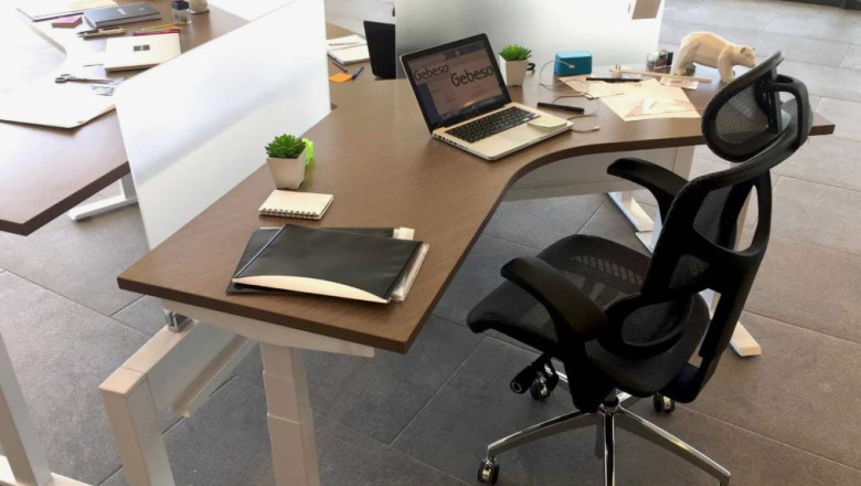 Enhance Workplace Productivity with the Right Office Table and Free Standing Table Options