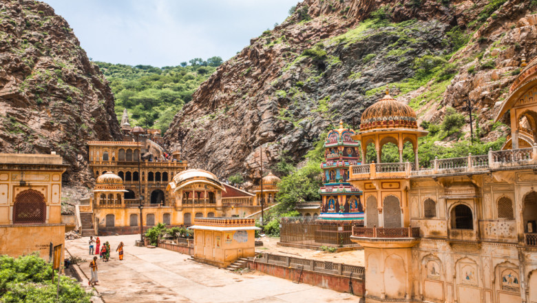 Discover Royal Rajasthan with a Jaipur and Udaipur Package