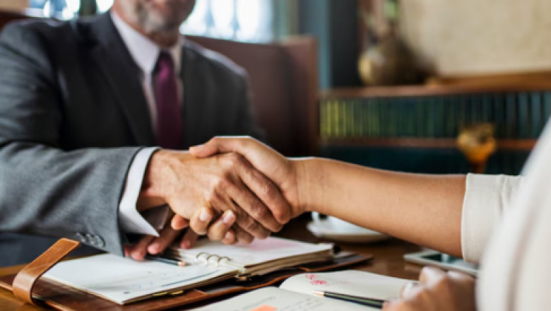 The Real Reason LA Locals Love 24-Hour Notaries