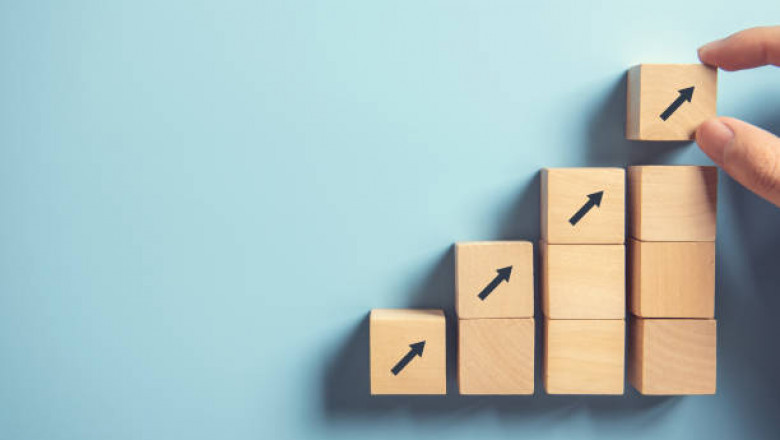 10 Daily Habits That Drive Long-Term Career Success