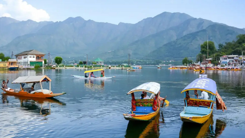 Affordable Delhi to Kashmir Tour Packages with Best Deals