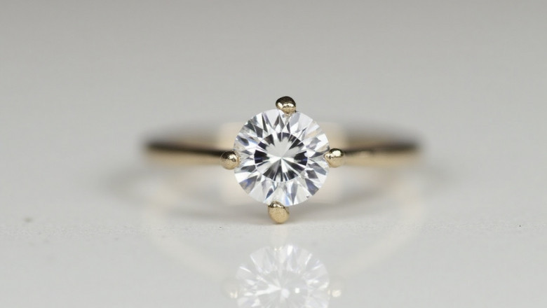 What to Look for When Buying Lab Grown Diamond Rings Online