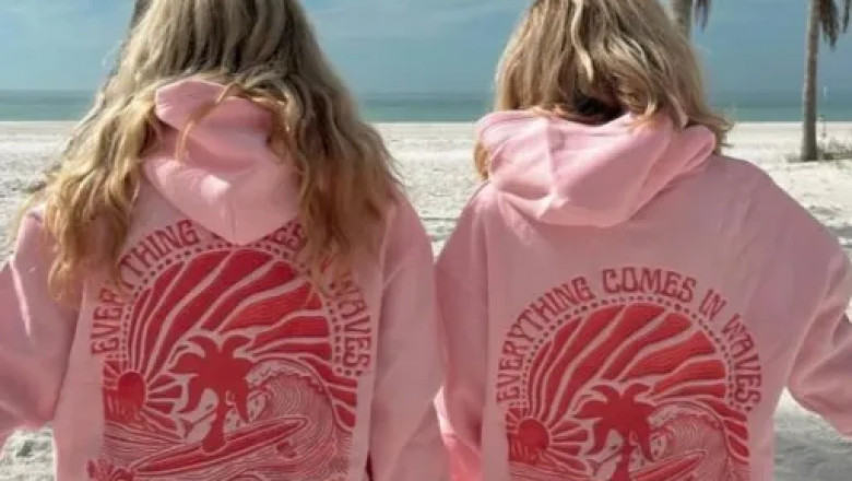 Pink Palm Puff: The Cozy-Chic Trend You Need This Season