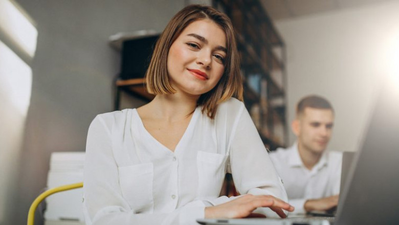 Why Your Business Needs a Social Media Marketing Service in 2025