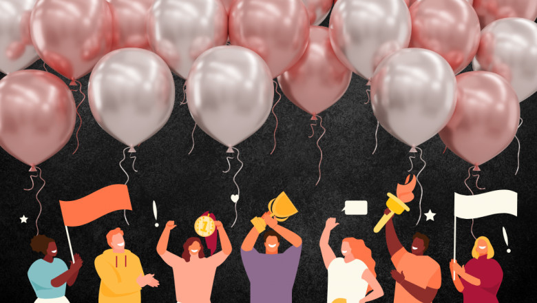 Balloon Centerpieces vs. Floral Centerpieces: Which One Wins?