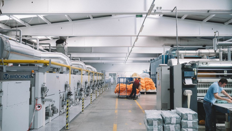 Why Choose UK-Based Wholesale Textile Suppliers Over Imports?