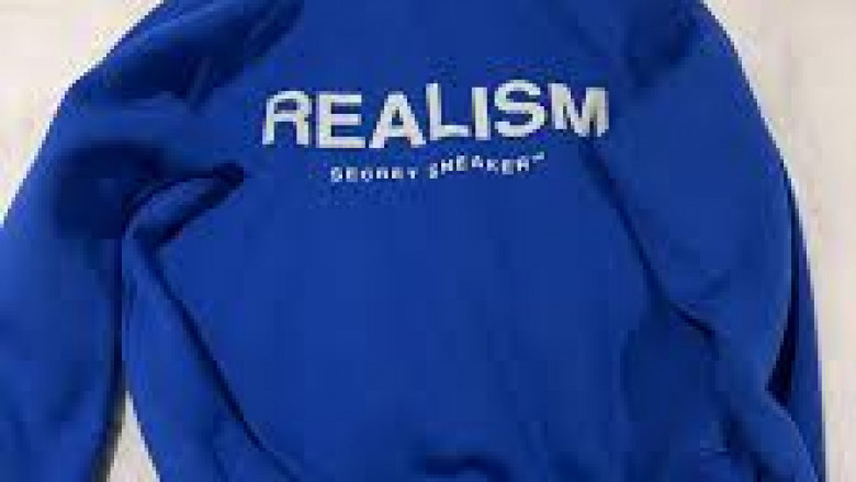 Realism Hoodie – A Statement in Simplicity