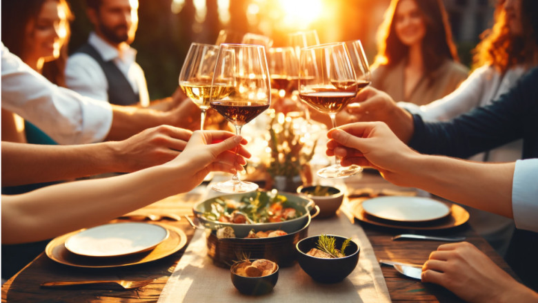 Discover Communal Dining Experiences and How to Host One