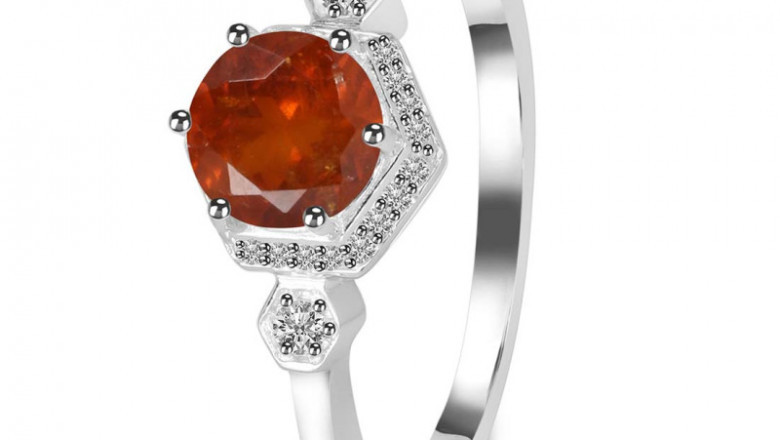 Orange Kyanite Jewelry With Herbal Electricity