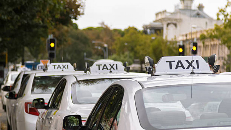 Taxi Service in Makkah – 24/7 Airport Transfers & City Rides