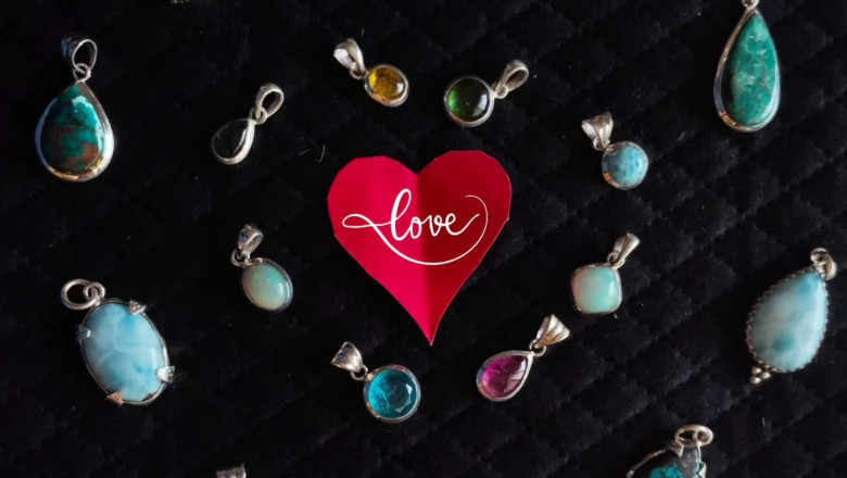 Best wholesale gemstone jewelry at Akrati Jewels
