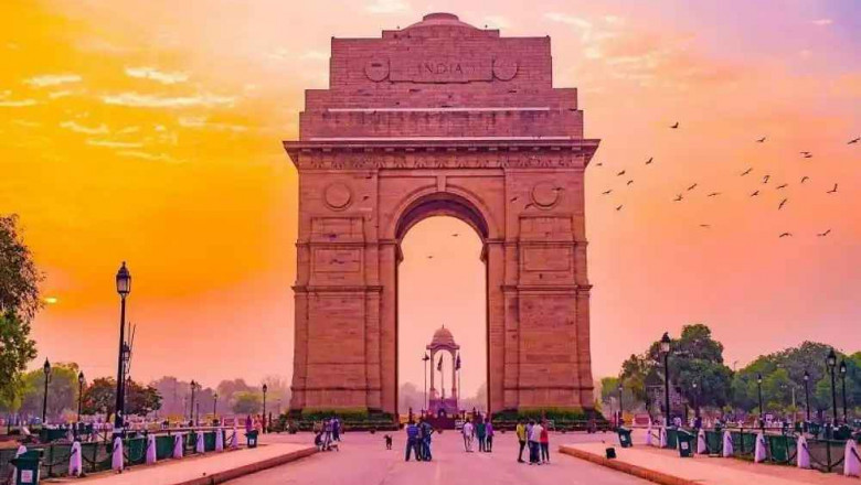 Real Estate Trends Near New Delhi in 2025: Opportunities and Growth